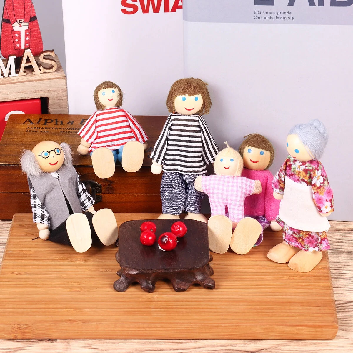 7 Pieces Wooden Dollhouse Family Figures W79122